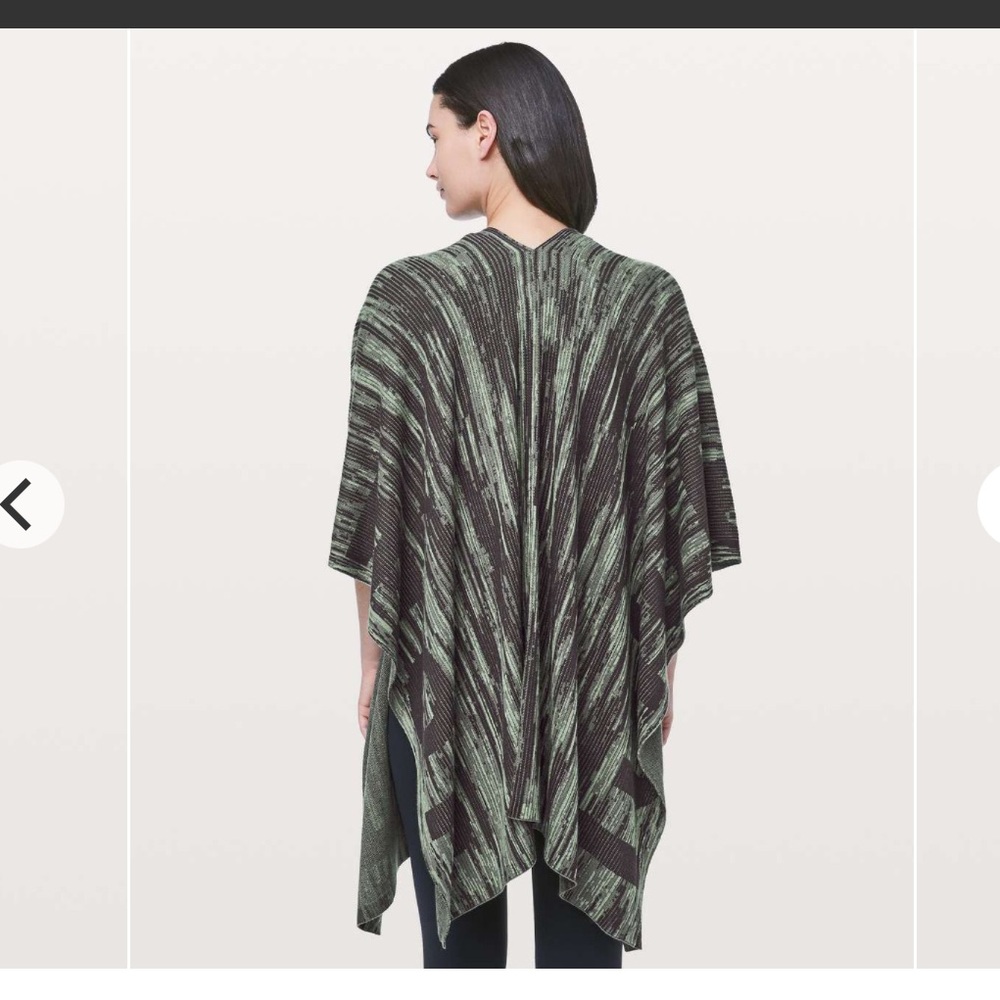 Lululemon The Rest Is Written Wrap
Grey Sage / Dark Olive / Pine Grey - Picture 5 of 8